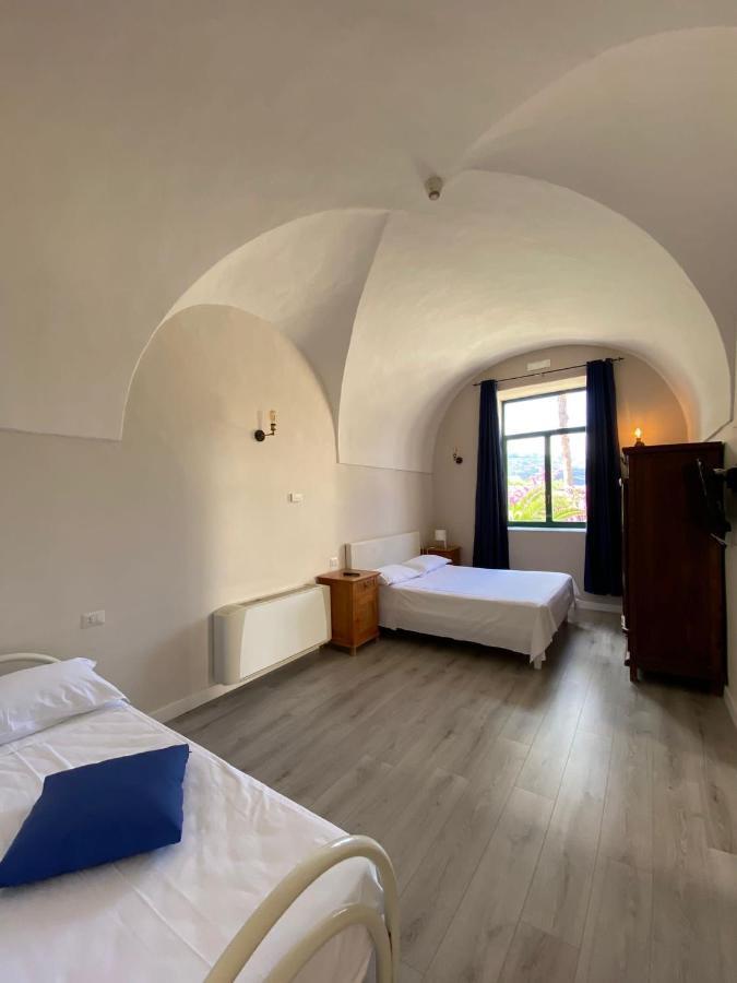 Porto Salvo Hotel Сант'Агнело Екстериор снимка
