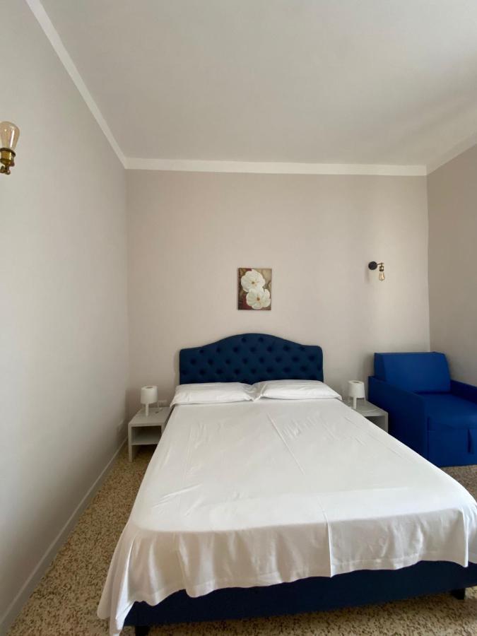 Porto Salvo Hotel Сант'Агнело Екстериор снимка