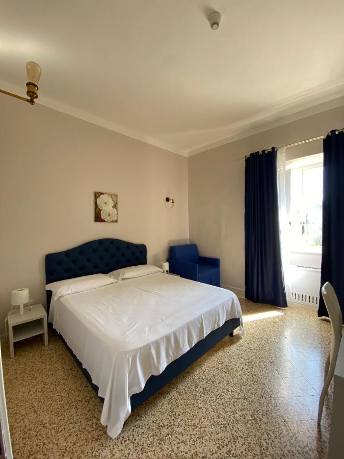 Porto Salvo Hotel Сант'Агнело Екстериор снимка