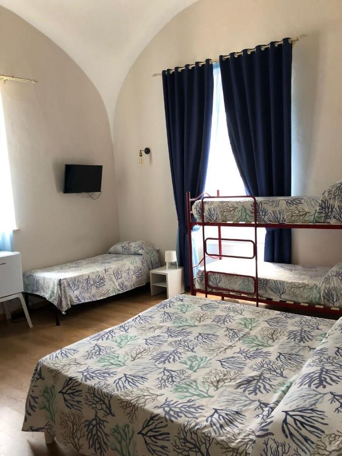 Porto Salvo Hotel Сант'Агнело Екстериор снимка