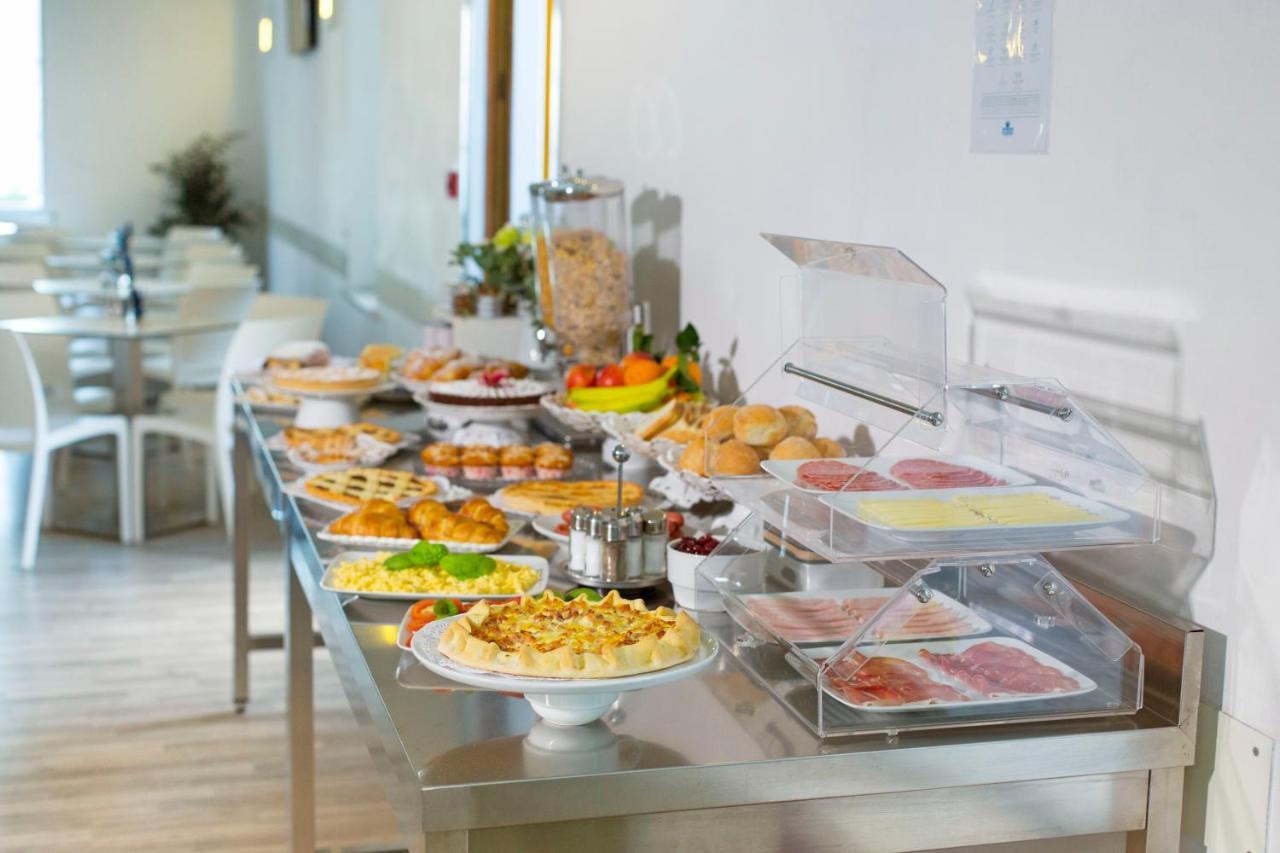 Porto Salvo Hotel Сант'Агнело Екстериор снимка